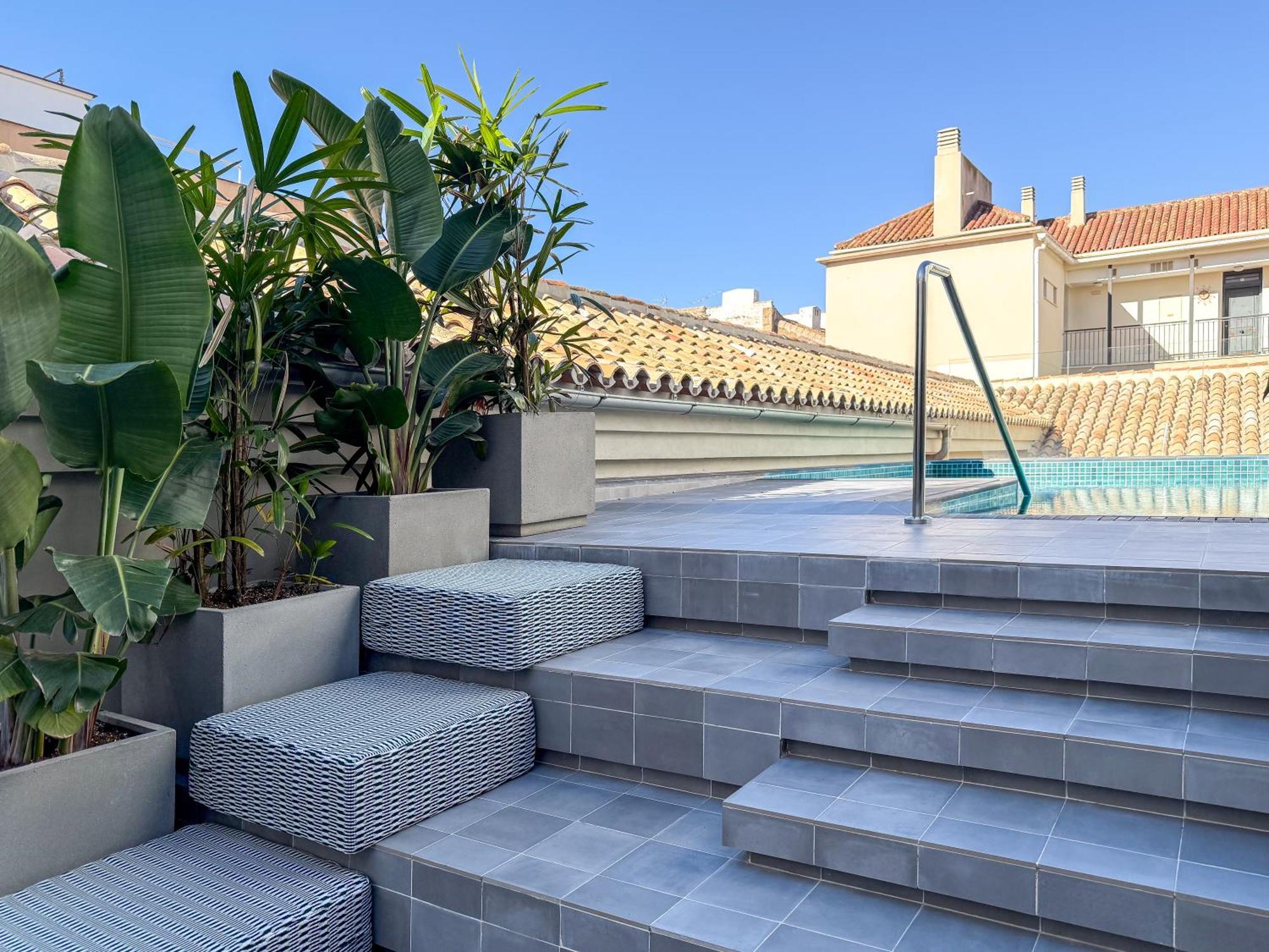 Coeo Hernan Ruiz Rooftop Pool Hostel Malaga Exterior photo