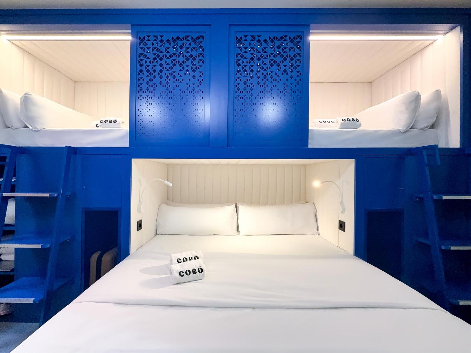 Coeo Hernan Ruiz Rooftop Pool Hostel Malaga Room photo